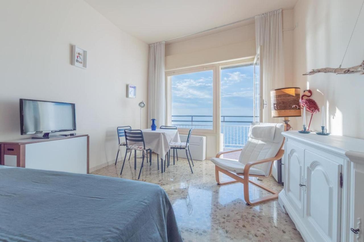 La Finestra Sul Mare Ospedaletti