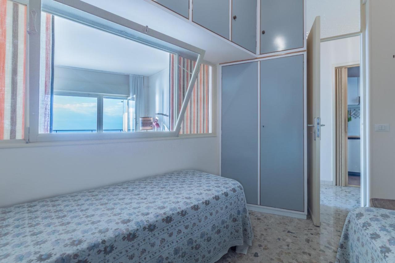 La Finestra Sul Mare Apartment *